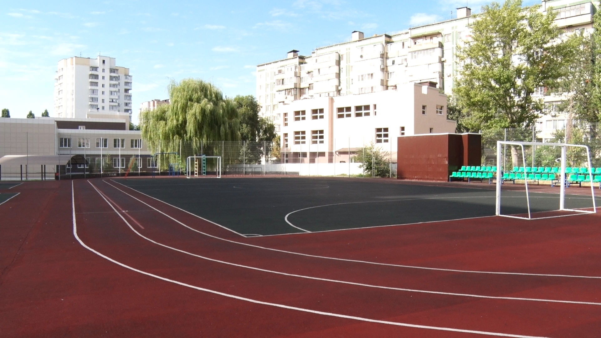 Стадион 49 школы Белгород